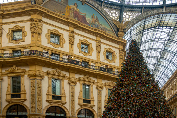 istock Galleria Vittorio Emanuele II with Christmas tree 1192721655
