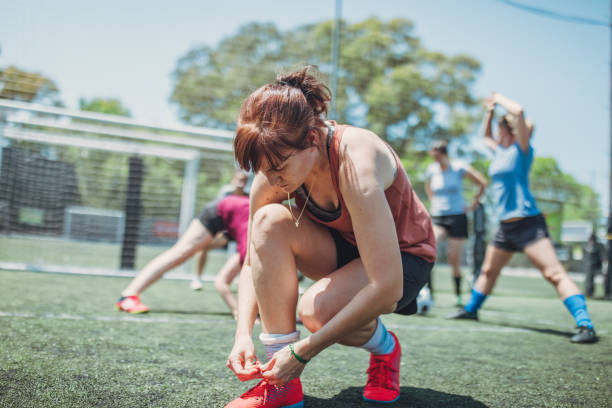 istock Women tying shoelace 1192721889