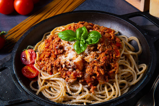 istock wholegrain spaghetti with tomato sauce and minced meat 1192803448