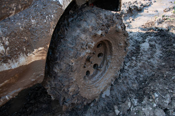 istock 4x4 SUV during the expedition in difficult conditions. 1192813068