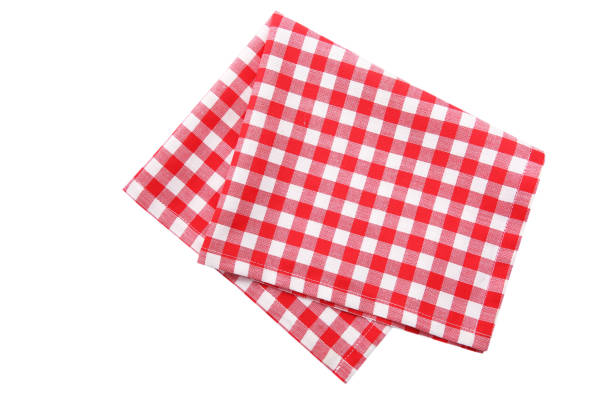 panno rosso da picnic isolato, asciugamano a scacchi. - domestic kitchen towel dish cloth rag foto e immagini stock
