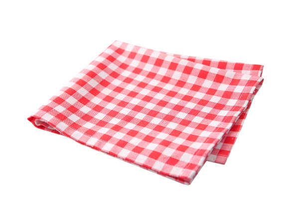 panno rosso da picnic isolato, asciugamano a scacchi. - domestic kitchen towel dish cloth rag foto e immagini stock