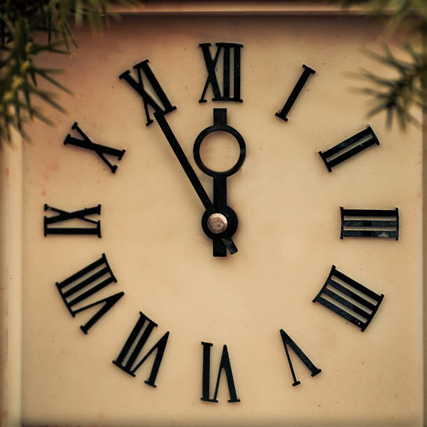 istock Ancient the hours showing 12 hours 1192937186