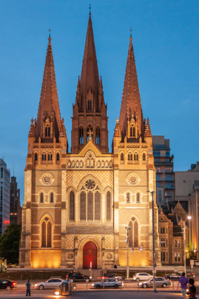 katedra saint pauls jak wieczór przypada w melbourne, australia. - st pauls church zdjęcia i obrazy z banku zdjęć