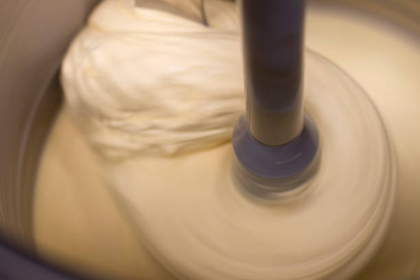Ice cream machine mixing