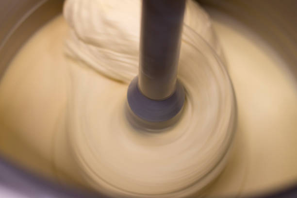 Ice cream machine mixing