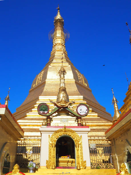 Sule Pagoda in the center of Yangon, Myanmar Sule Pagoda is ancient octagonal pagoda in the center of Yangon, Myanmar sule pagoda stock pictures, royalty-free photos & images