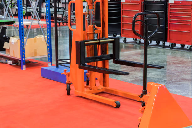 istock Pallet Jack for shipping 1193032775
