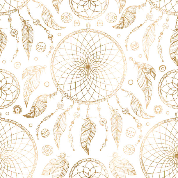 hand gezeichnet gold boho nahtlose muster mit indischen stammes-traumfänger und perlen auf weißem hintergrund - dreamcatcher stock-grafiken, -clipart, -cartoons und -symbole