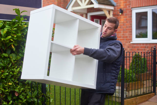 istock Removing furniture from house 1193079485