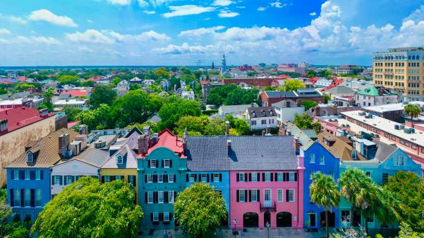 Rainbow Row Charleston Aerial view of Rainbow Row in downtown Charleston, SC charleston south carolina photos stock pictures, royalty-free photos & images