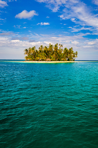Paradise Island, San Blas, Panamá photo