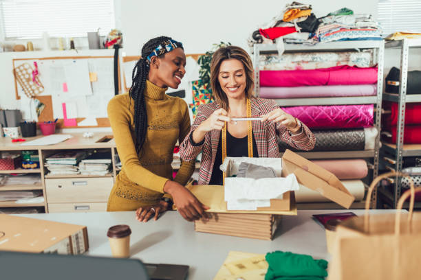 istock Sales Online. Working women at their store. 1193257940