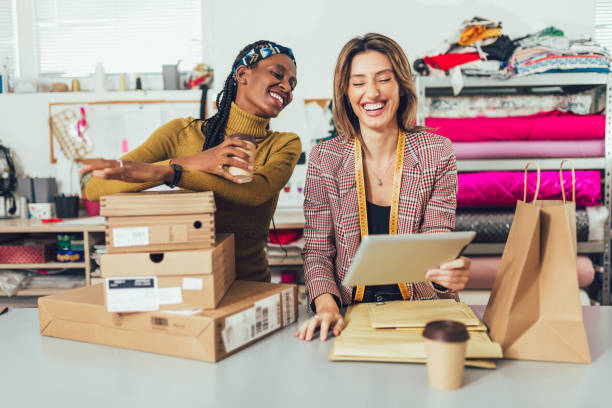 istock Sales Online. Working women at their store. 1193258436