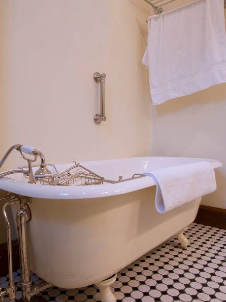 istock Claw-foot bathtub 1193336296