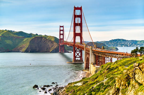 puente golden gate en san francisco, california - golden gate bridge panoramic san francisco county bridge fotografías e imágenes de stock