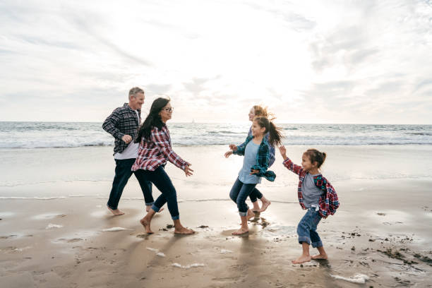istock Choosing your family vacation 1193367427