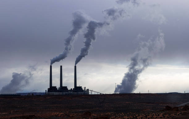 poluição do ar - pollution coal carbon dioxide smoke stack - fotografias e filmes do acervo