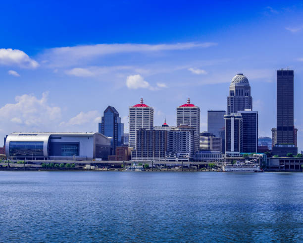 ルイビル ケンタッキー州スカイライン - louisville kentucky kentucky skyline waterfront ストックフォトと画像