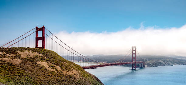 мост золотые ворота в сан-франциско - gold gate bridge san francisco county стоковые фото и изображения