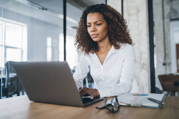 istock Businesswoman working in the office 1193487038