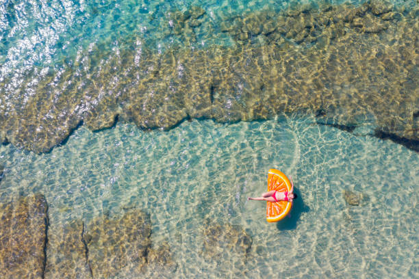 istock Beach days with friends 1193510644