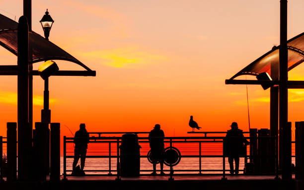 レドンド ビーチ 桟橋の夕日, カリフォルニア州 - redondo beach ストックフォトと画像