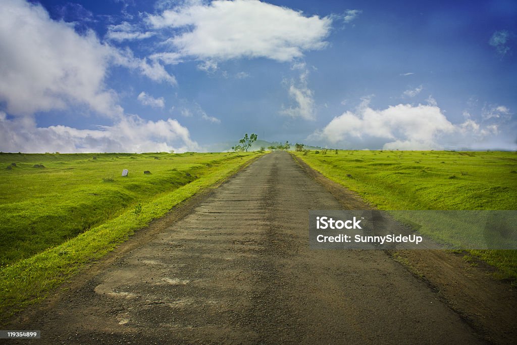 Road to sky Highway-Country - Foto de stock de Sección del medio libre de derechos