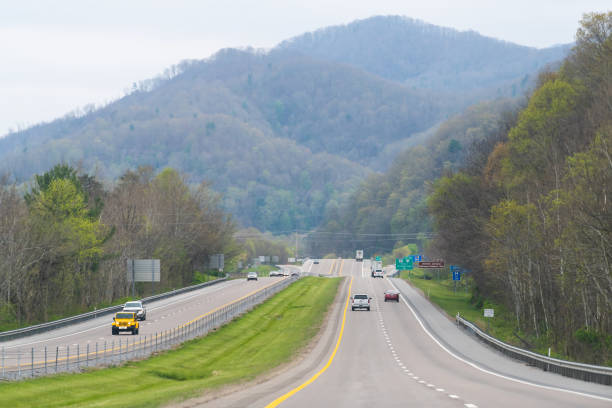 smoky góry widok w północnej karolinie na południowej 25 autostrady drogowego - great smoky mountains tennessee mountain north carolina zdjęcia i obrazy z banku zdjęć