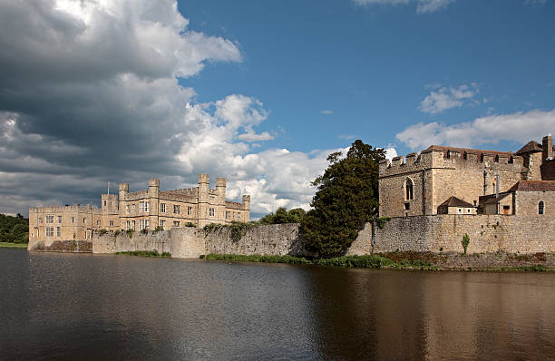 istock Leeds Castle and Lake in Kent England 119360723