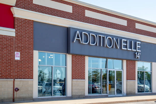 An Addition Elle Store In St Catharines Ontario Stock Photo - Download  Image Now - Advertisement, Business, Canada - iStock