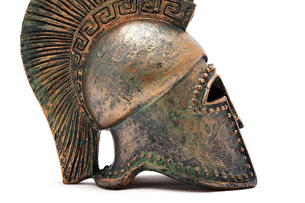 профиль греческий шлем. - sparta greece ancient past archaeology стоковые фото и изображения