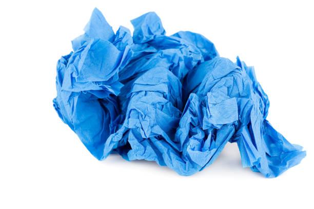 Zmięty niebieski papier krepy – zdjęcie
