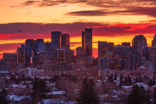 istock Sunrise City Sky 1193749162