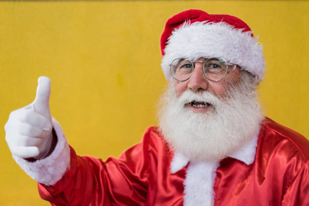 Santa Inquiet 2,400+ Mall Santa Stock Photos, Pictures & Royalty-Free Images - iStock