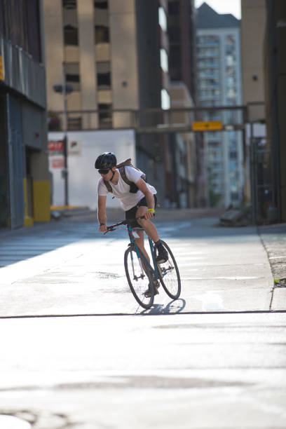 istock Big City Bicycle Courier 1193760791