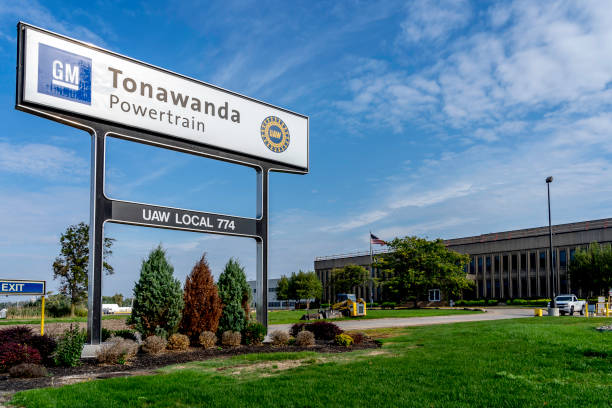 гм tonawanda powertrain в tonawanda, нью-йорк, сша. - uaw стоковые фото и изображения