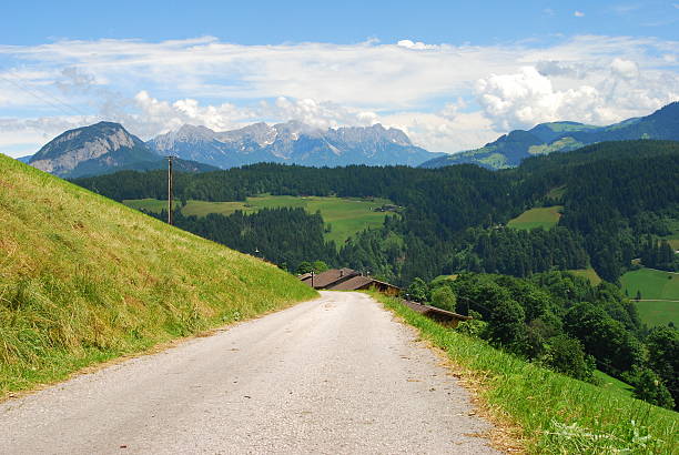 Austrian lane em Wildschonau - foto de acervo