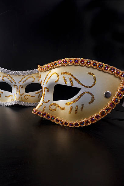 istock Invite party to wear a mask 119383591