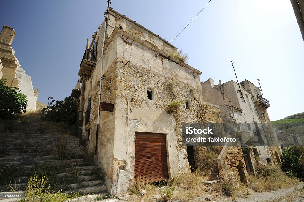 Città fantasma, Sicilia - Foto stock royalty-free di Arrugginito