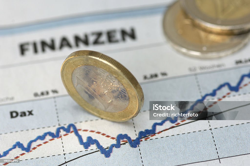 Gráfico com moedas em euros - Royalty-free Aula de Formação Foto de stock