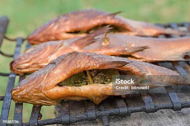 Photo libre de droit de Poisson Fumé banque d'images et plus d'images libres de droit de Aliment - Aliment, Aliment fumé, Aliment rôti