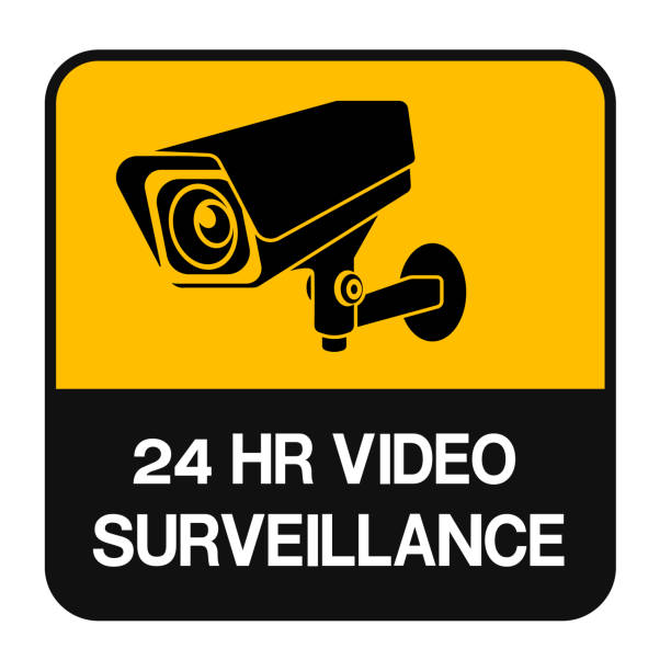 cctv kamera symbol zeichen isolieren auf weißem hintergrund-label, vektor - videoüberwachung stock-grafiken, -clipart, -cartoons und -symbole