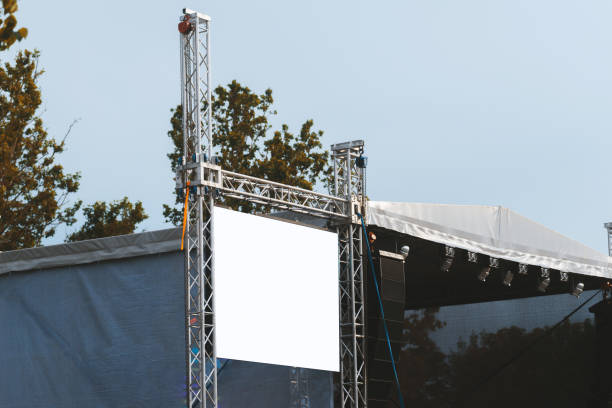 コンサートでの空白の白いスクリーンの写真 - popular music concert crowd music festival spectator ストックフォトと画像