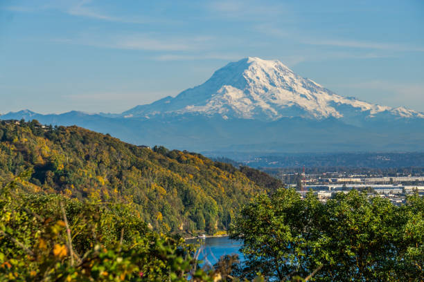 istock Peak And Port 9 1193939138