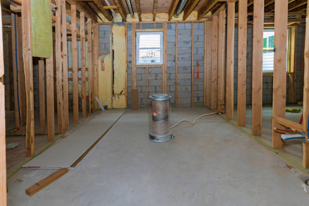 istock Interior frame of a basement new house under construction 1193972901