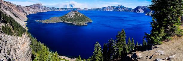 istock Crater Lake National Park 1194010367