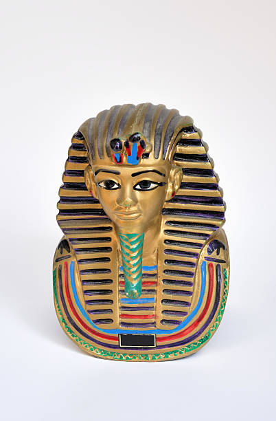 istock Mask of Tutankhamun's mummy 119401645