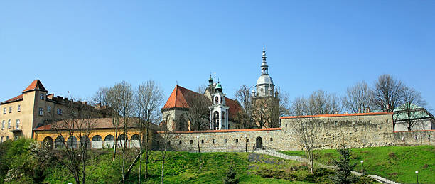 istock Basilica of St. Margaret 119412427