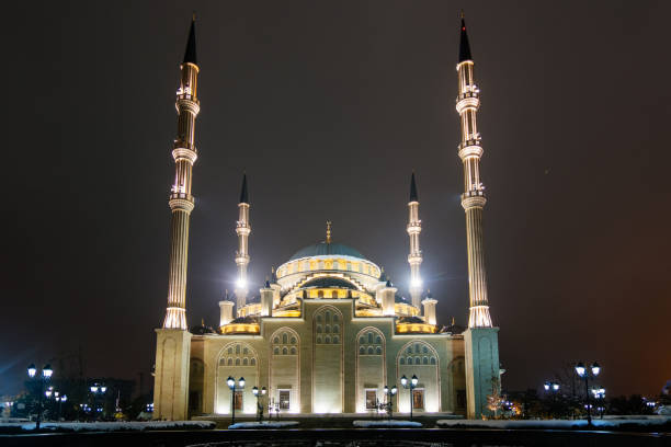 meczet ahmada kadyrowa serce czeczenii w nocy grozny, czeczenia, rosja - kadyrov zdjęcia i obrazy z banku zdjęć